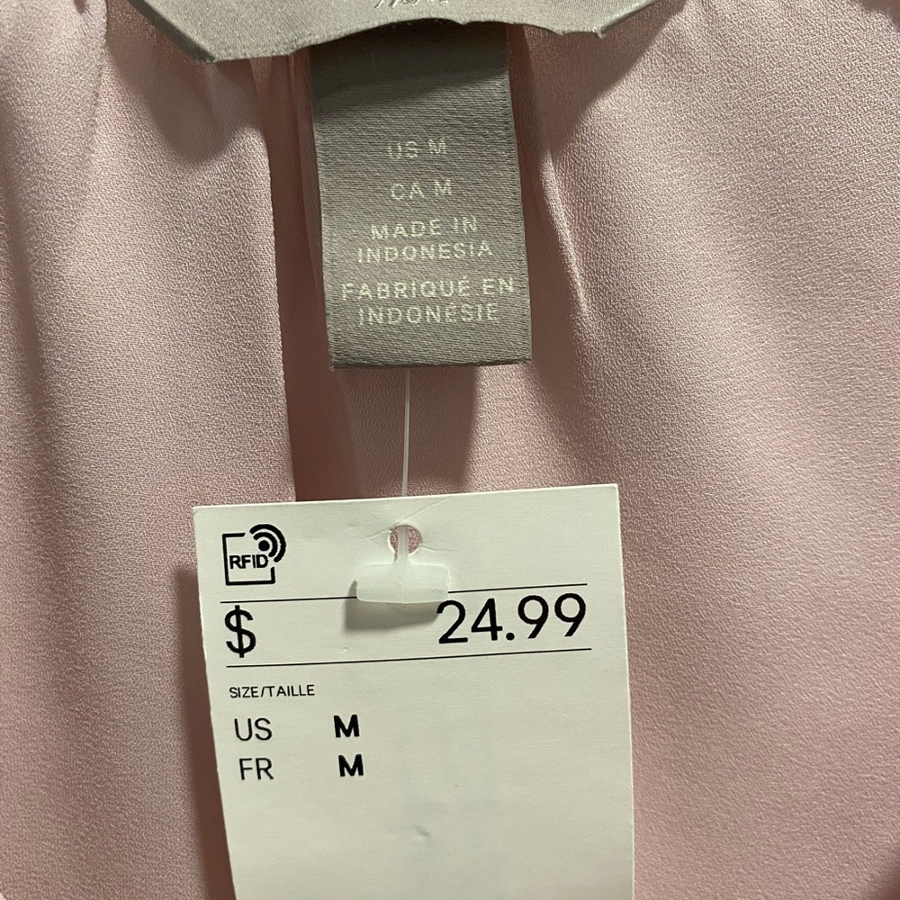 Pink blouse - Picture 3 of 4